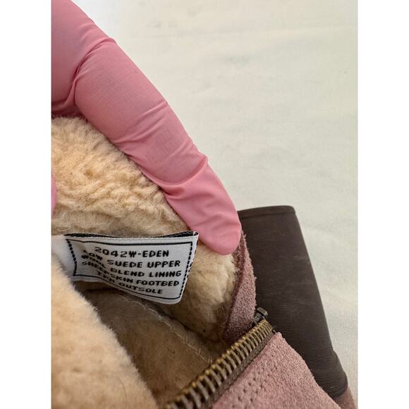 Bearpaw Women Boot Heels Cow Taupe Suede Size 6.5 Ankle Booties 3 in Heel - Picture 13 of 13